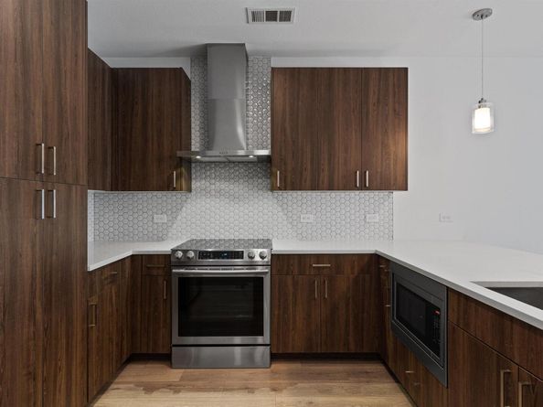 2213 Poquito ST 122, Austin TX 78722