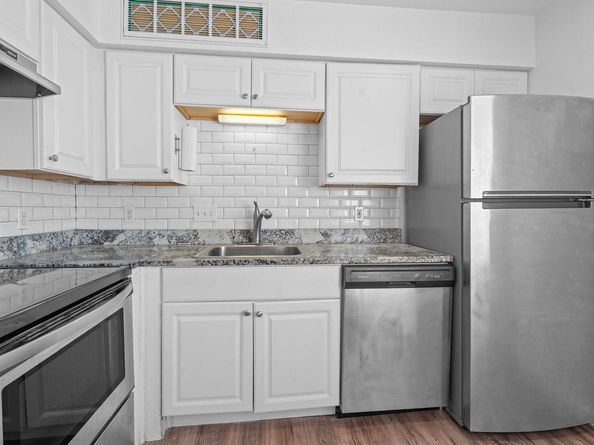 1840 Burton DR 208, Austin TX 78741