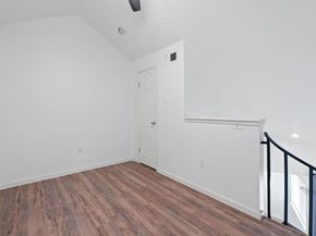 1840 Burton DR 208, Austin TX 78741