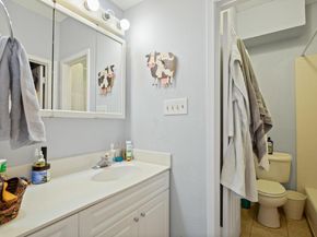 715 22 1/2 St 101, Austin TX 78705