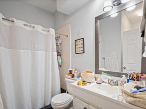 715 22 1/2 St 101, Austin TX 78705