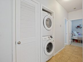 715 22 1/2 St 101, Austin TX 78705