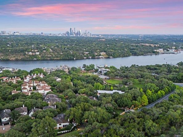 1815 Rue De St Tropez, Austin TX 78746