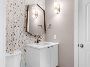 1529 Barton Springs RD 13, Austin TX 78704