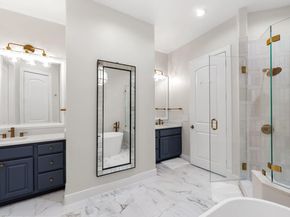 1529 Barton Springs RD 13, Austin TX 78704