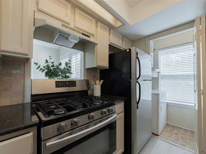 2500 Quarry RD 5, Austin TX 78703