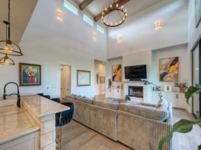 10 Monarch Oaks LN, The Hills TX 78738