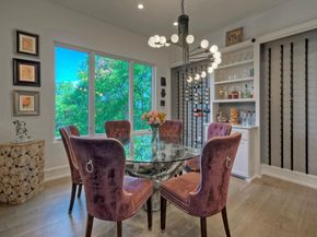 10 Monarch Oaks LN, The Hills TX 78738