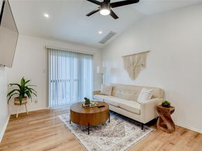 6903 Deatonhill DR 23, Austin TX 78745