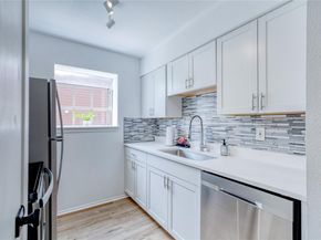 6903 Deatonhill DR 23, Austin TX 78745