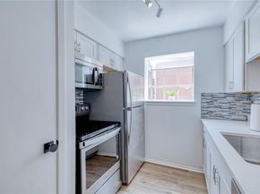 6903 Deatonhill DR 23, Austin TX 78745