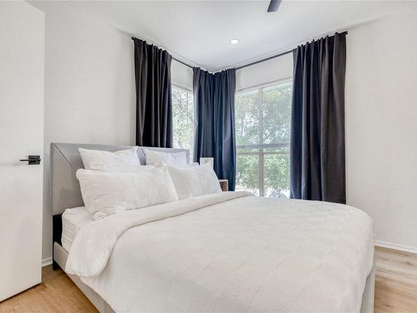 6903 Deatonhill DR 23, Austin TX 78745