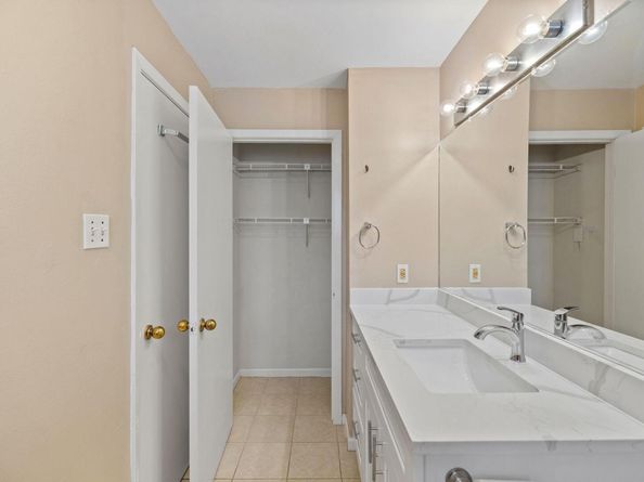712 Graham PL 203, Austin TX 78705