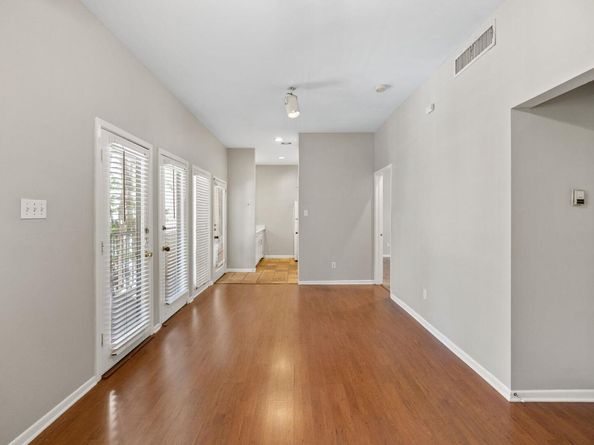 712 Graham PL 203, Austin TX 78705
