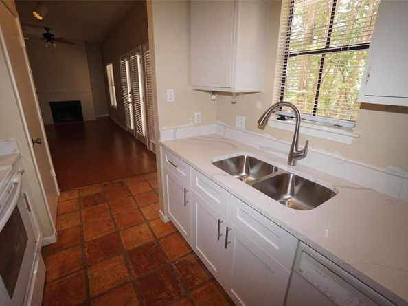 712 Graham PL 203, Austin TX 78705