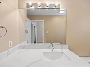712 Graham PL 203, Austin TX 78705