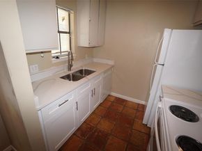 712 Graham PL 203, Austin TX 78705