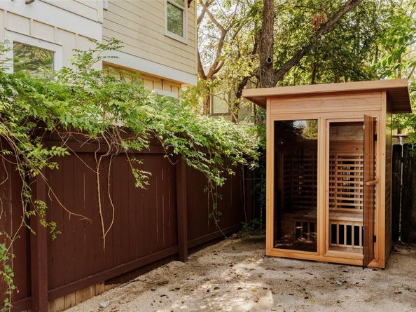 1315 Comal ST, Austin TX 78702