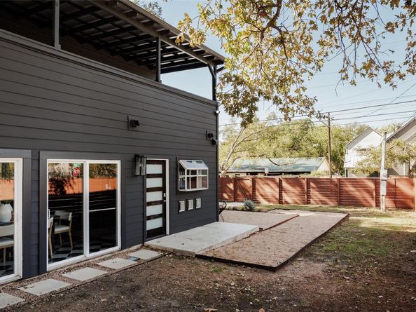 1315 Comal ST, Austin TX 78702