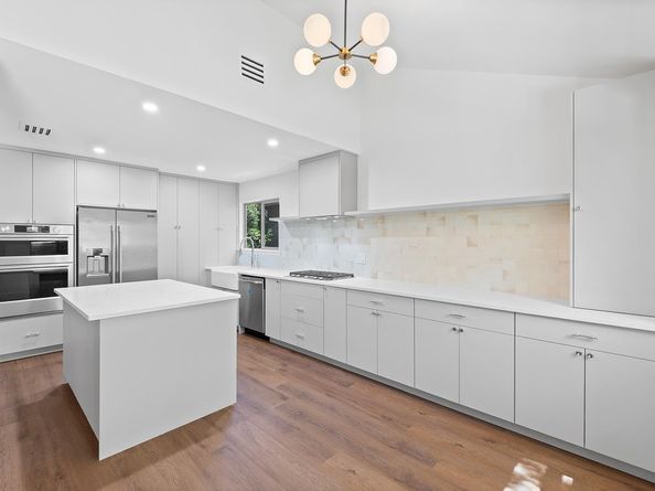 3609 Oak Creek DR, Austin TX 78727