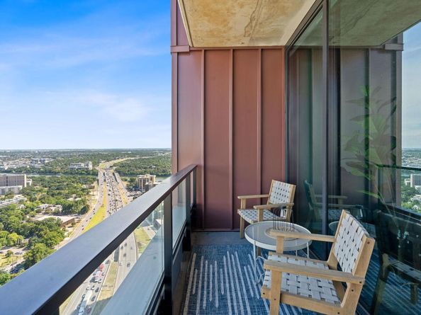 84 East Ave 2105, Austin TX 78701