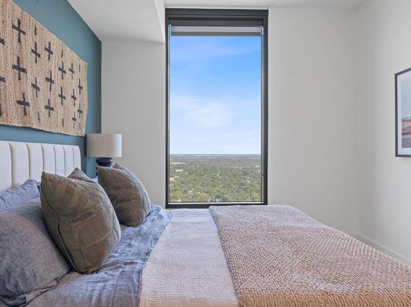 84 East Ave 2105, Austin TX 78701