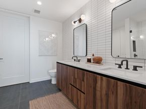 84 East Ave 2105, Austin TX 78701