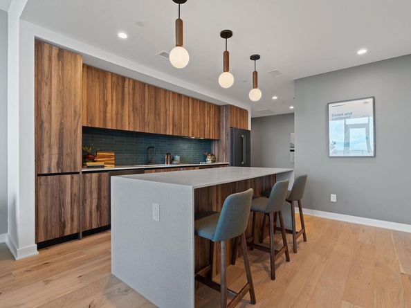 84 East Ave 2105, Austin TX 78701