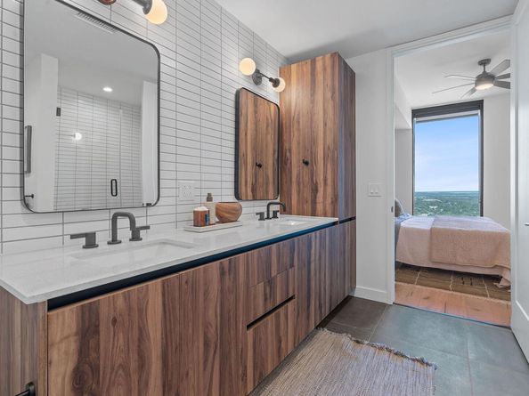 84 East Ave 2105, Austin TX 78701