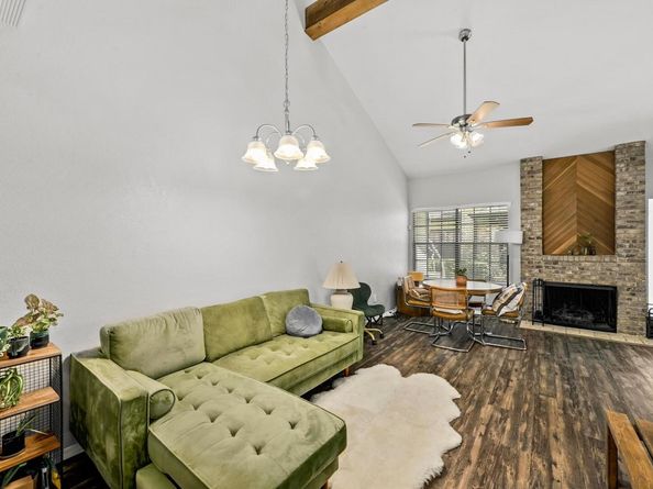1748 Ohlen RD 76, Austin TX 78757