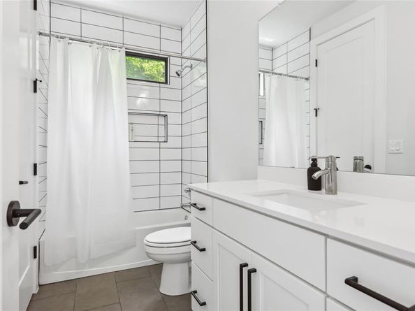 619 Hammack DR 2, Austin TX 78752