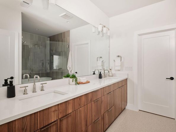 1215 Fort Branch BLVD 1, Austin TX 78721