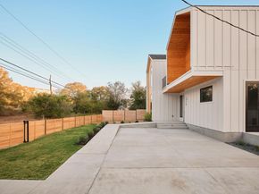 1215 Fort Branch BLVD 1, Austin TX 78721