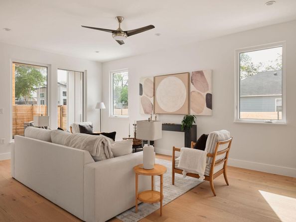 1215 Fort Branch BLVD 1, Austin TX 78721