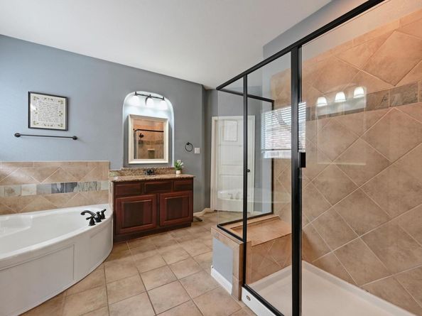 7716 Journeyville DR, Austin TX 78735