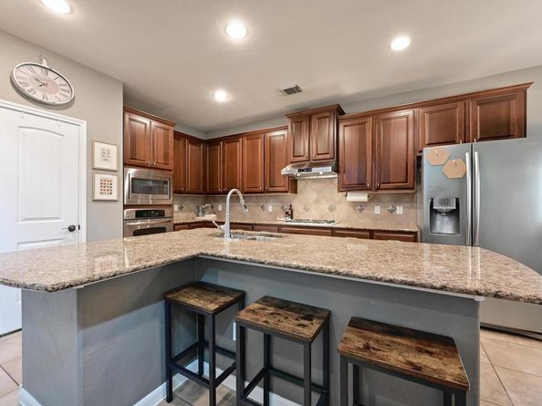 7716 Journeyville DR, Austin TX 78735