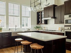 1411 Town Creek DR 5, Austin TX 78741