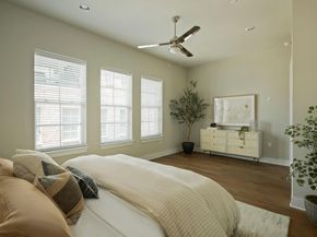 1411 Town Creek DR 5, Austin TX 78741
