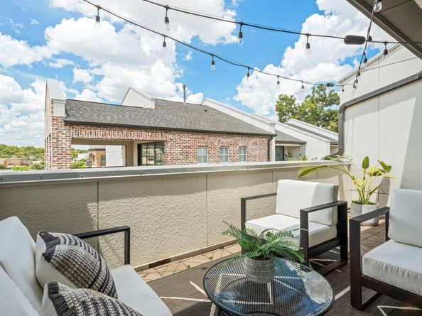 1411 Town Creek DR 5, Austin TX 78741