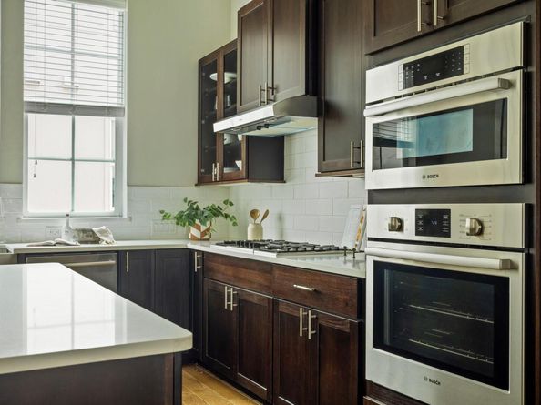 1411 Town Creek DR 5, Austin TX 78741