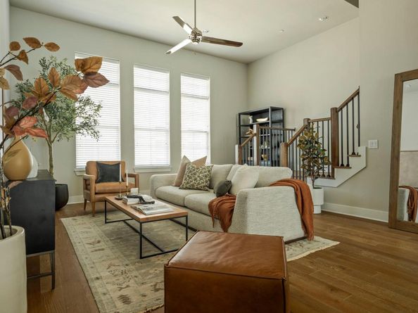 1411 Town Creek DR 5, Austin TX 78741