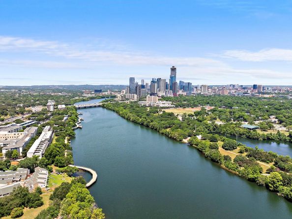 1411 Town Creek DR 5, Austin TX 78741