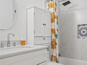 8605 Putnam DR 202, Austin TX 78757