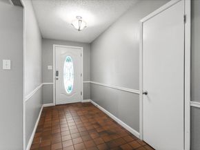 12103 Wycliff LN, Austin TX 78727