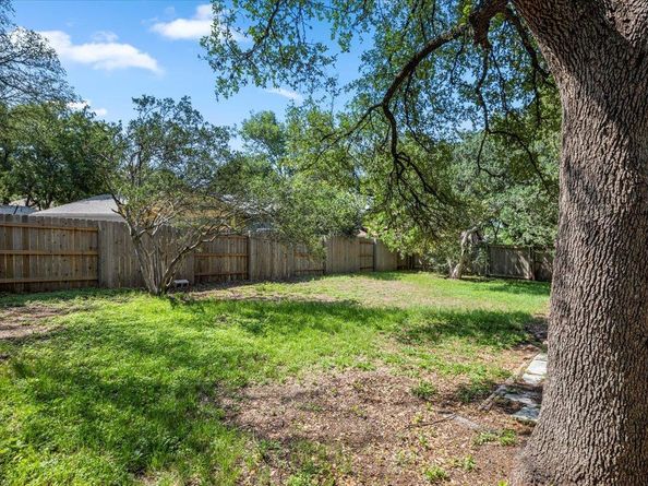 12103 Wycliff LN, Austin TX 78727