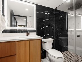 2416 E 10th ST, Austin TX 78702