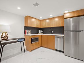 2416 E 10th ST, Austin TX 78702