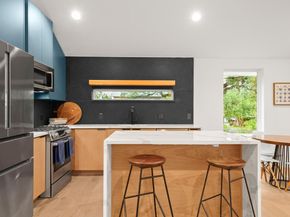 2416 E 10th ST, Austin TX 78702