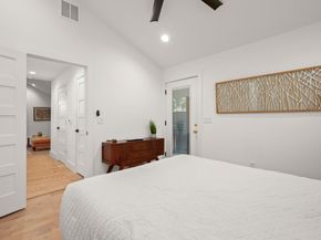 2416 E 10th ST, Austin TX 78702