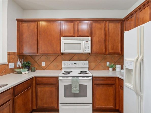 97 Verde Ranch LOOP, Leander TX 78641